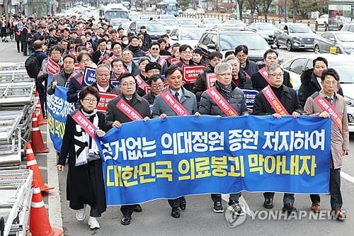 의료부문 대개혁 없는 의사 증원, 밑 빠진 독에 물 붓기